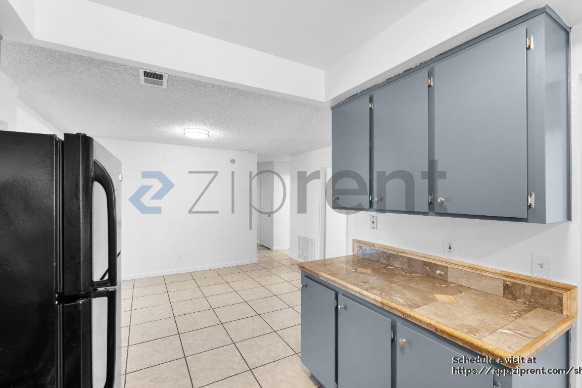 7708 Quinby Way - Photo 6 of 18