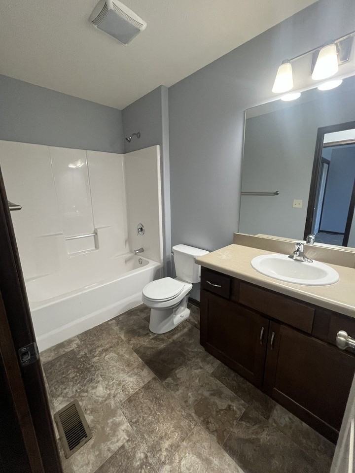 5306 41st St - Photo 5 of 14