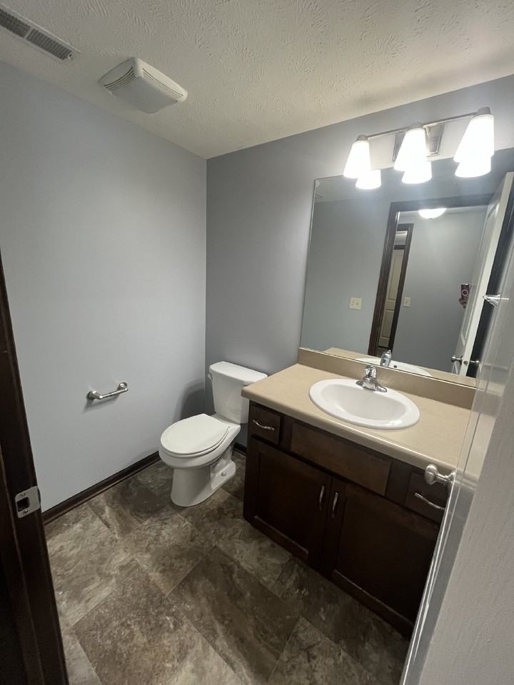 5306 41st St - Photo 3 of 6