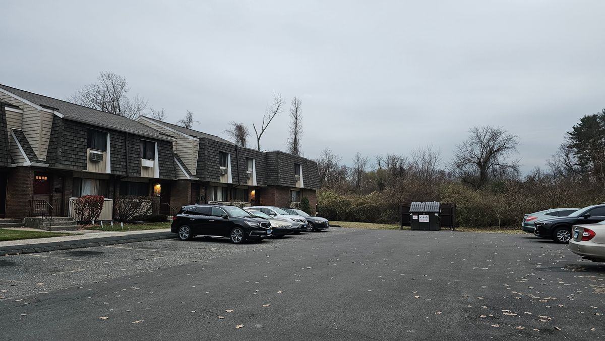 266 High Path Road - Photo 3 of 20