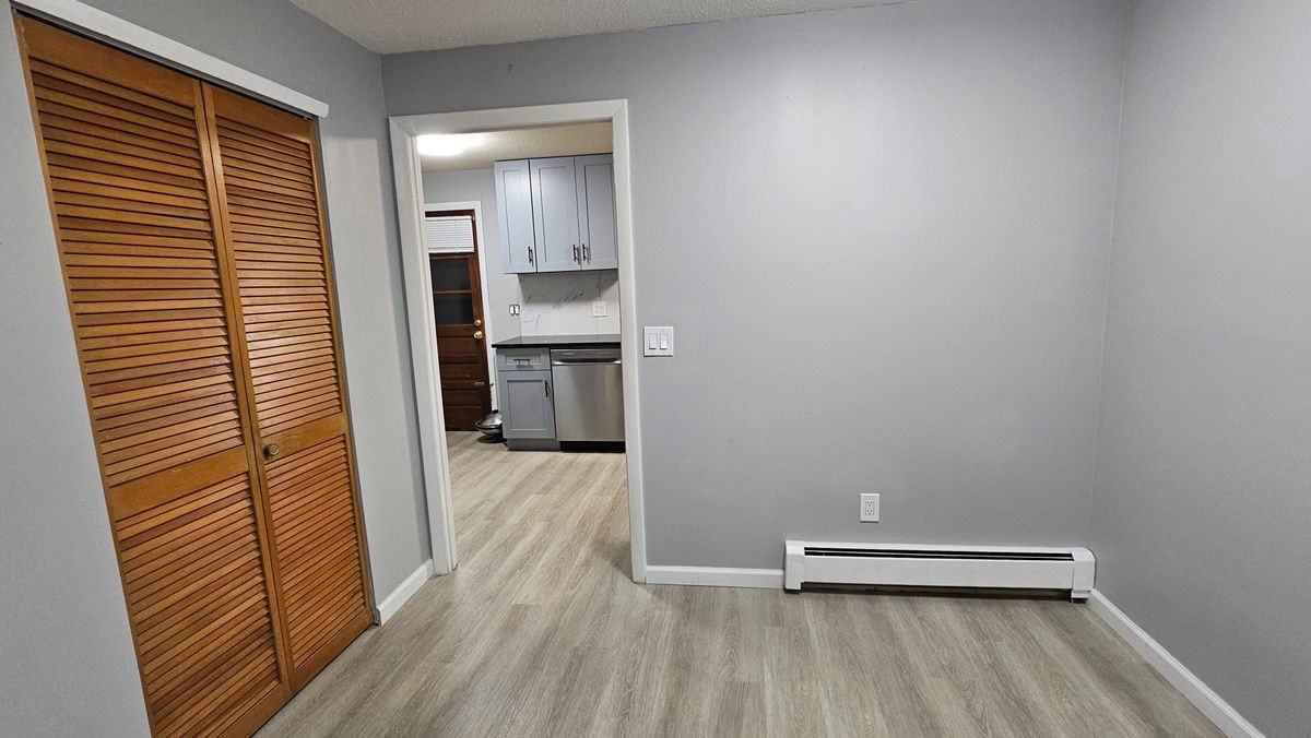 266 High Path Road - Photo 7 of 20