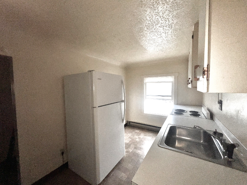 411 W Alder St #7 - Photo 5 of 6