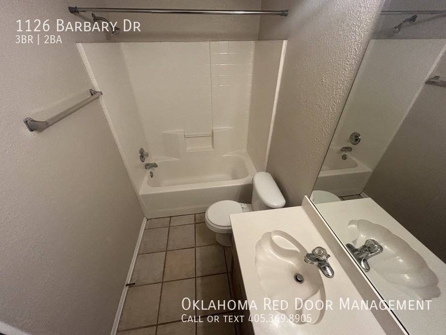 1126 Barbary Dr - Photo 5 of 9