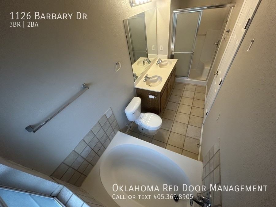 1126 Barbary Dr - Photo 6 of 9