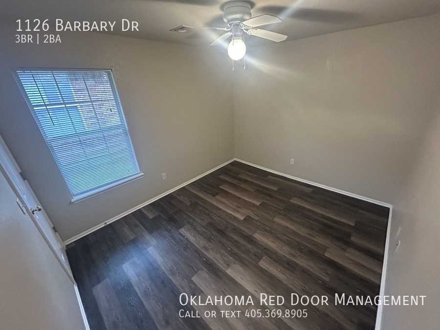 1126 Barbary Dr - Photo 7 of 9