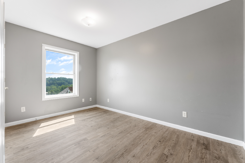 527 Grant Avenue #301 - Photo 3 of 18