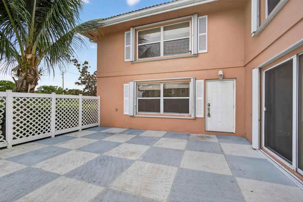 1946 Hartford Ct #1946 - Photo 6 of 43