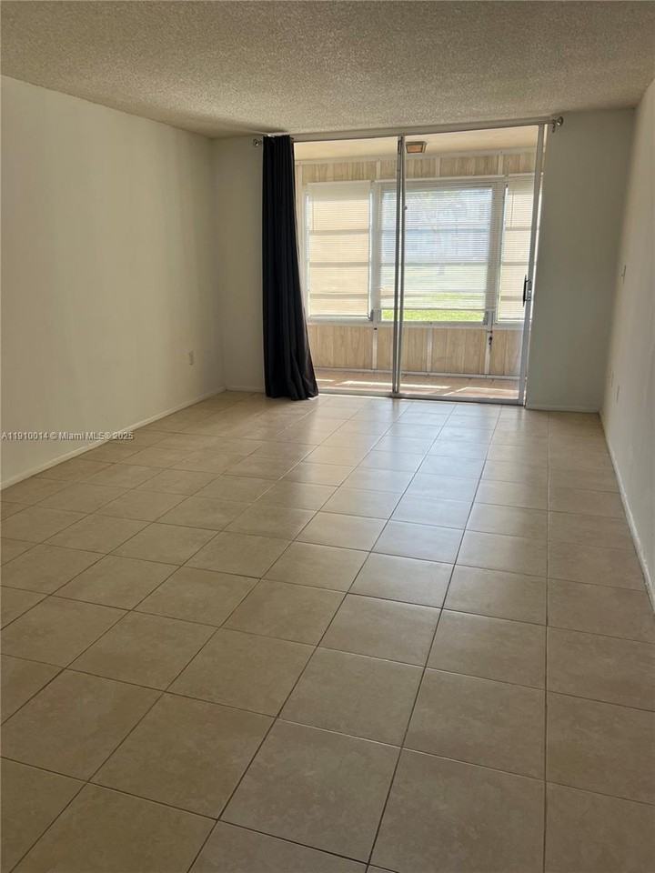 8400 Sunrise Lakes Blvd #8400-106 - Photo 5 of 18