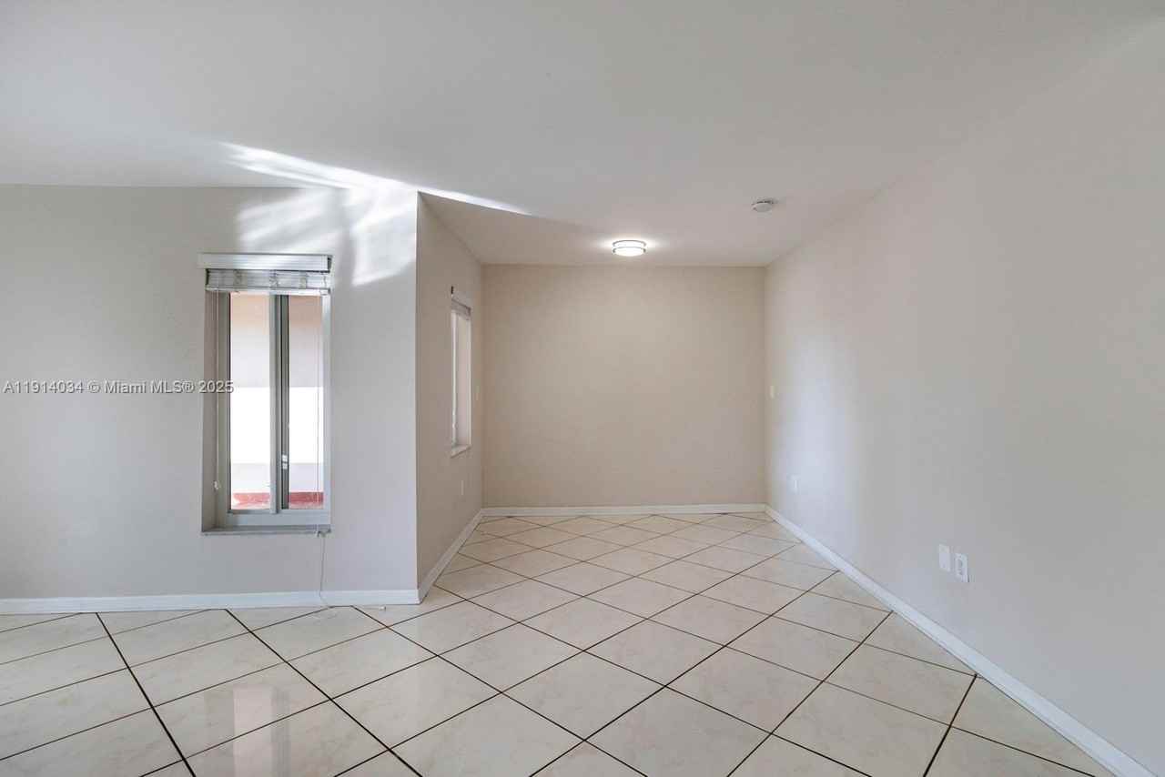 7875 Sw 12th St #7875 - Photo 7 of 28