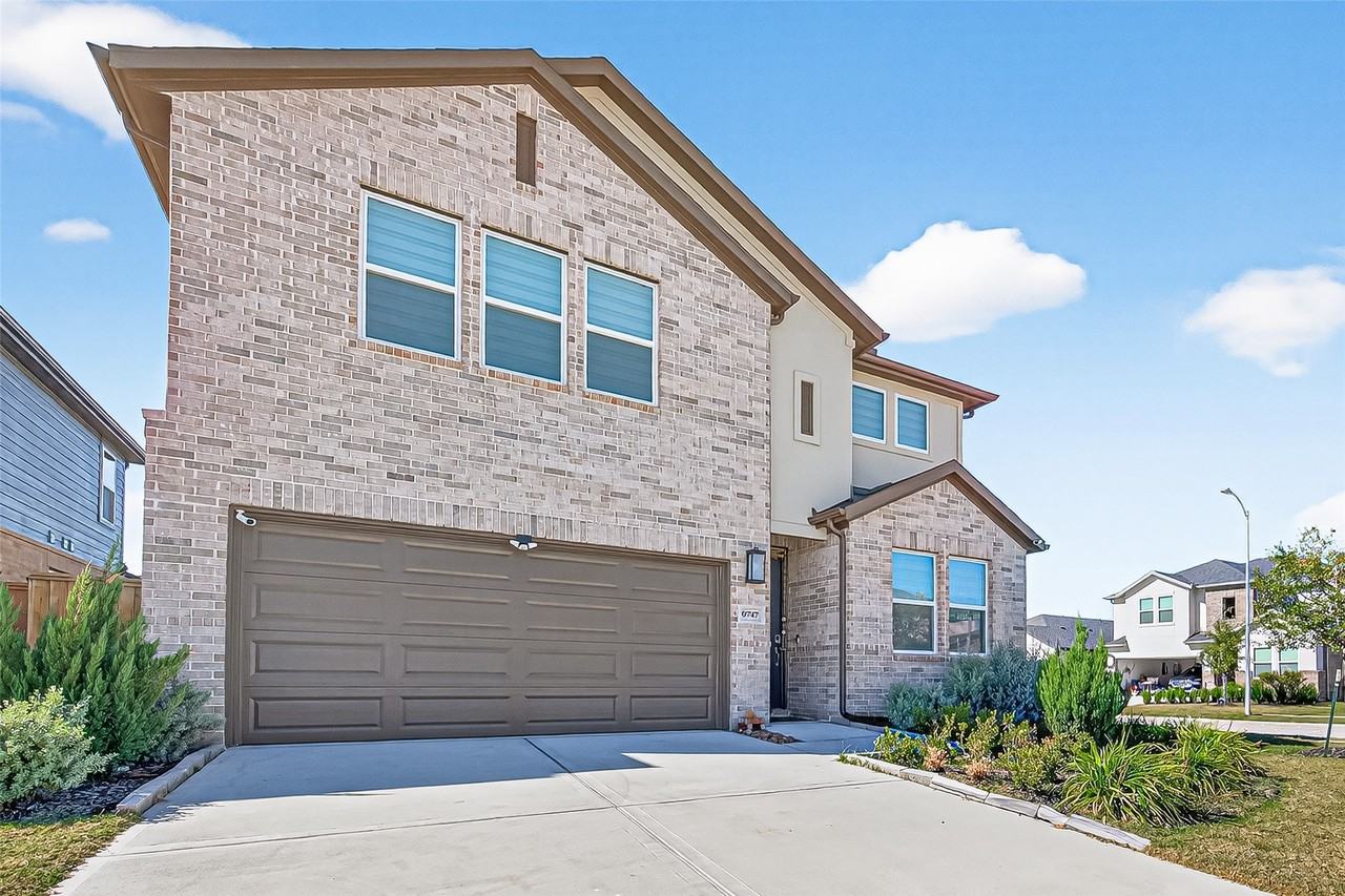 9747 Pettus Creek Dr #9747 - Photo 4 of 48