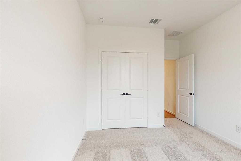 21815 Sunshine Cove Ln #21815 - Photo 2 of 38