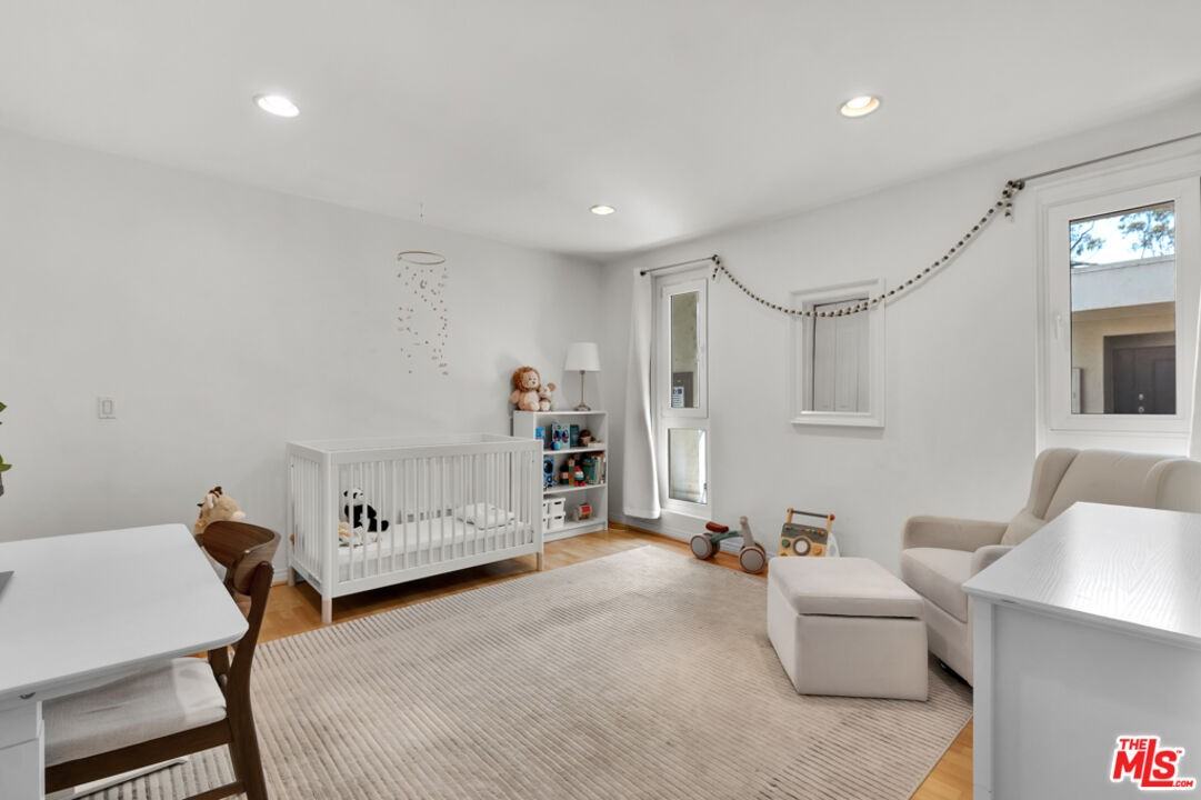 11789 Montana Avenue