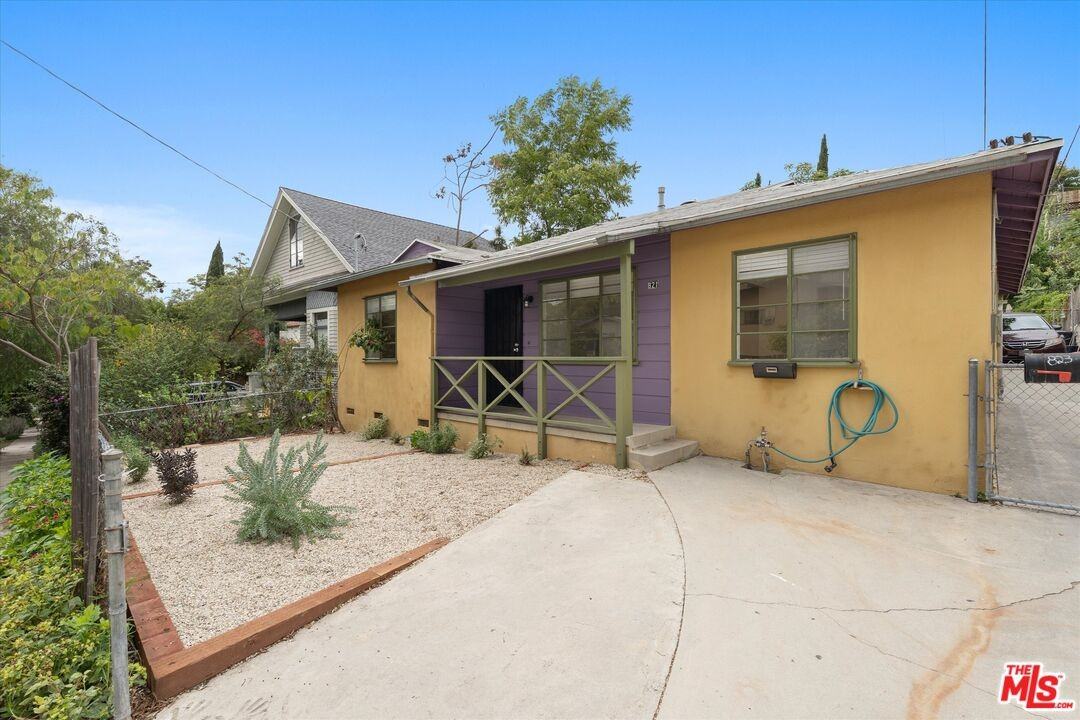 821 Laveta Terrace #821 - Photo 5 of 18