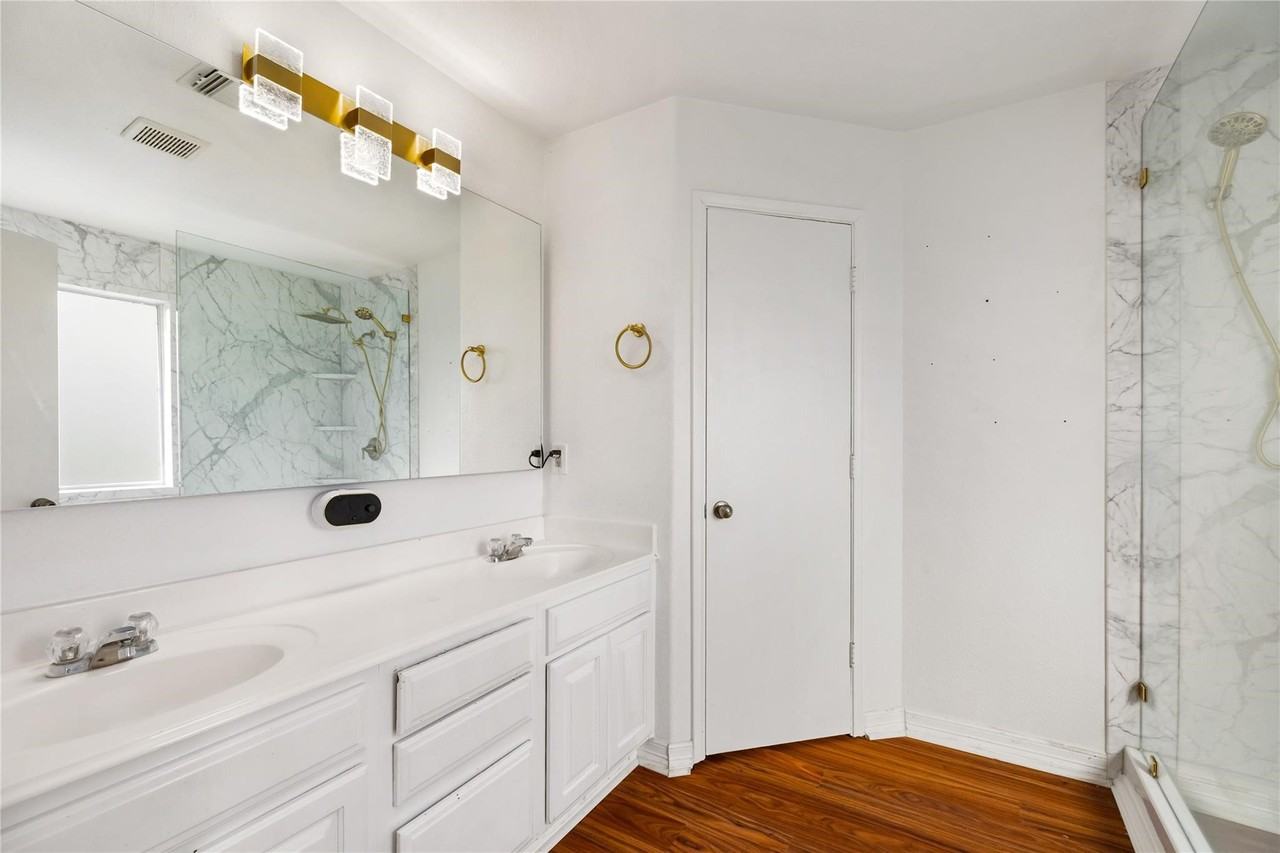 2042 Mickle Creek Dr #2042 - Photo 5 of 23