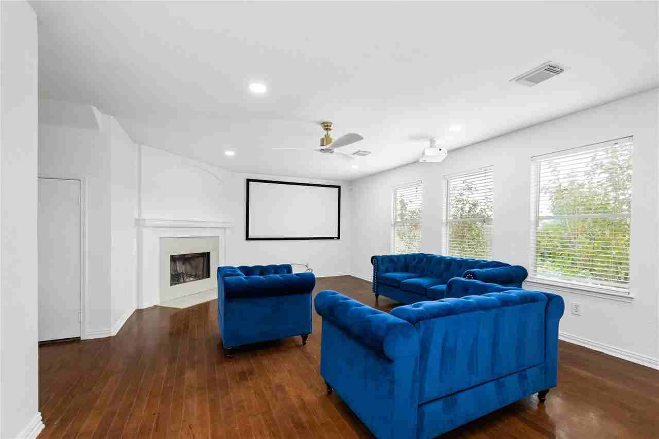 2042 Mickle Creek Dr #2042 - Photo 6 of 23