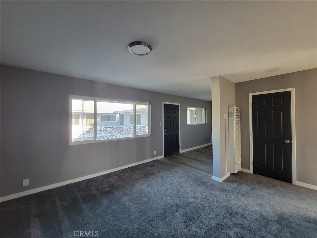 409 E Market St #409 - Photo 4 of 7