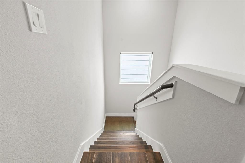 2627 Hutchins Street #2627 - Photo 6 of 14