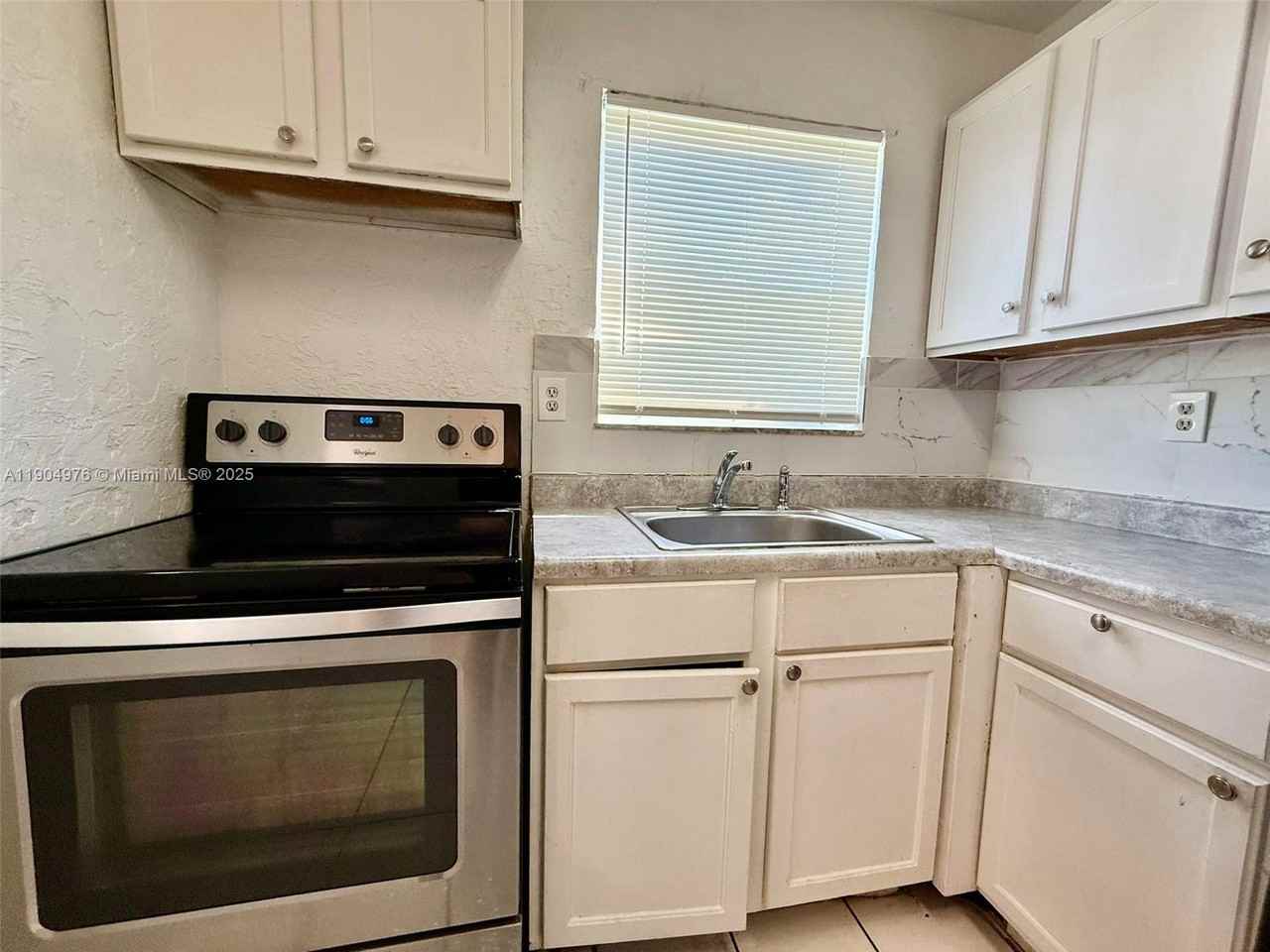 1700 Southwest 44th Terrace #1700-1013 - Photo 2 of 10