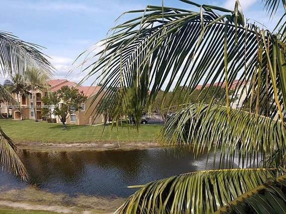 The Villages of Palm Beach Lakes #4190-204 - Photo 5 of 20