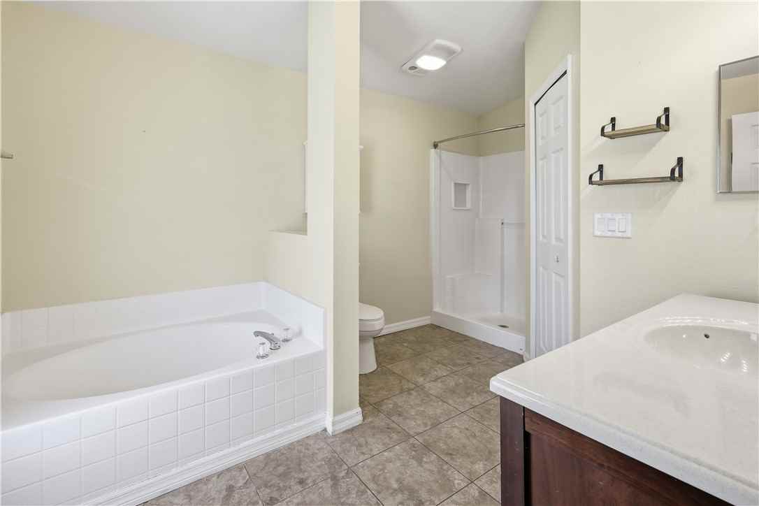 1129 West 13th Square #1129 - Photo 2 of 20