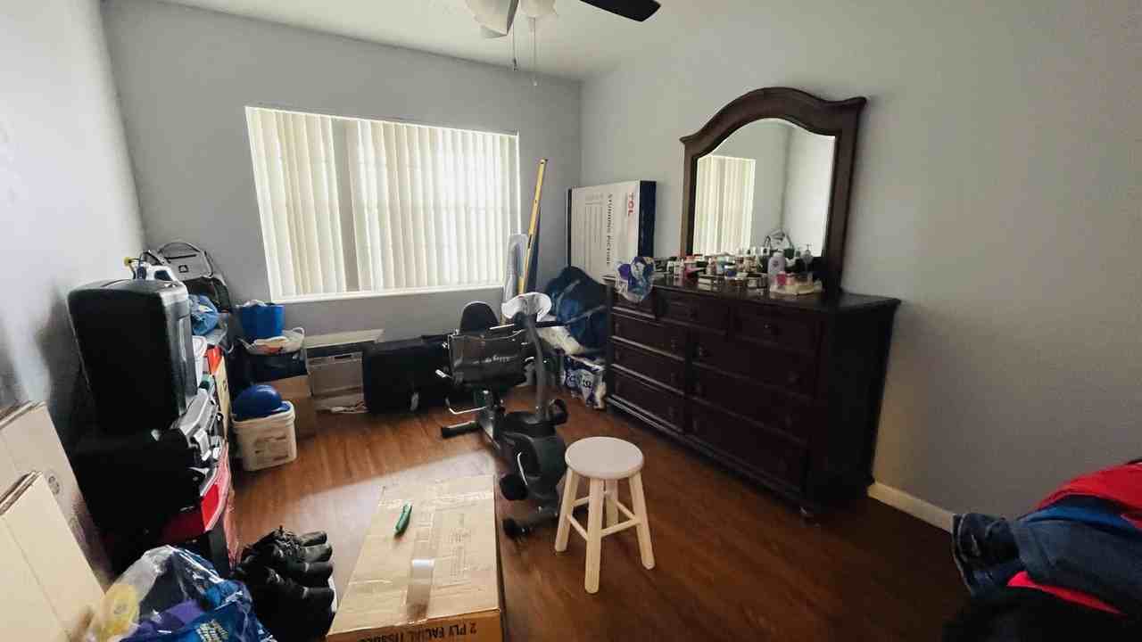 138 Borden Avenue #138 - Photo 4 of 8