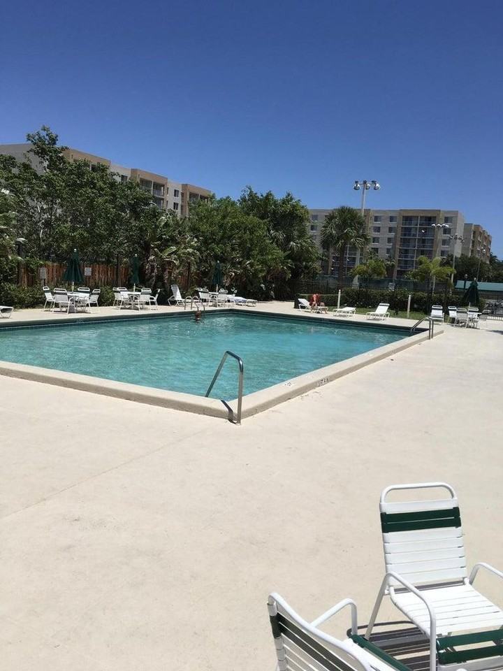 2786 Tennis Club Drive #2786-204 - Photo 4 of 9