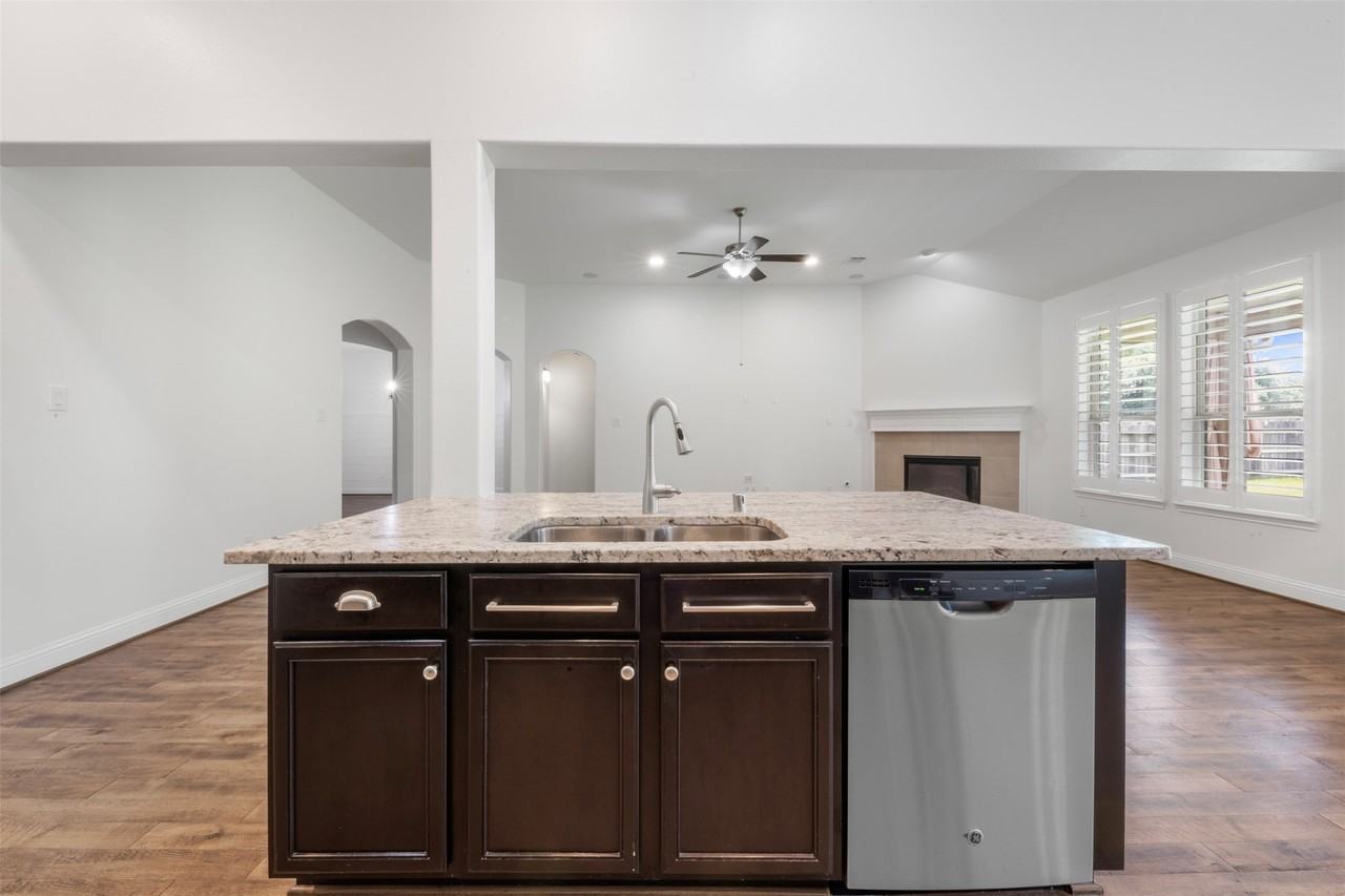 20123 Cascading Falls Blvd #20123 - Photo 3 of 41