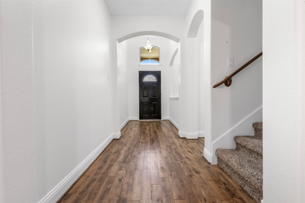 20123 Cascading Falls Blvd #20123 - Photo 4 of 41