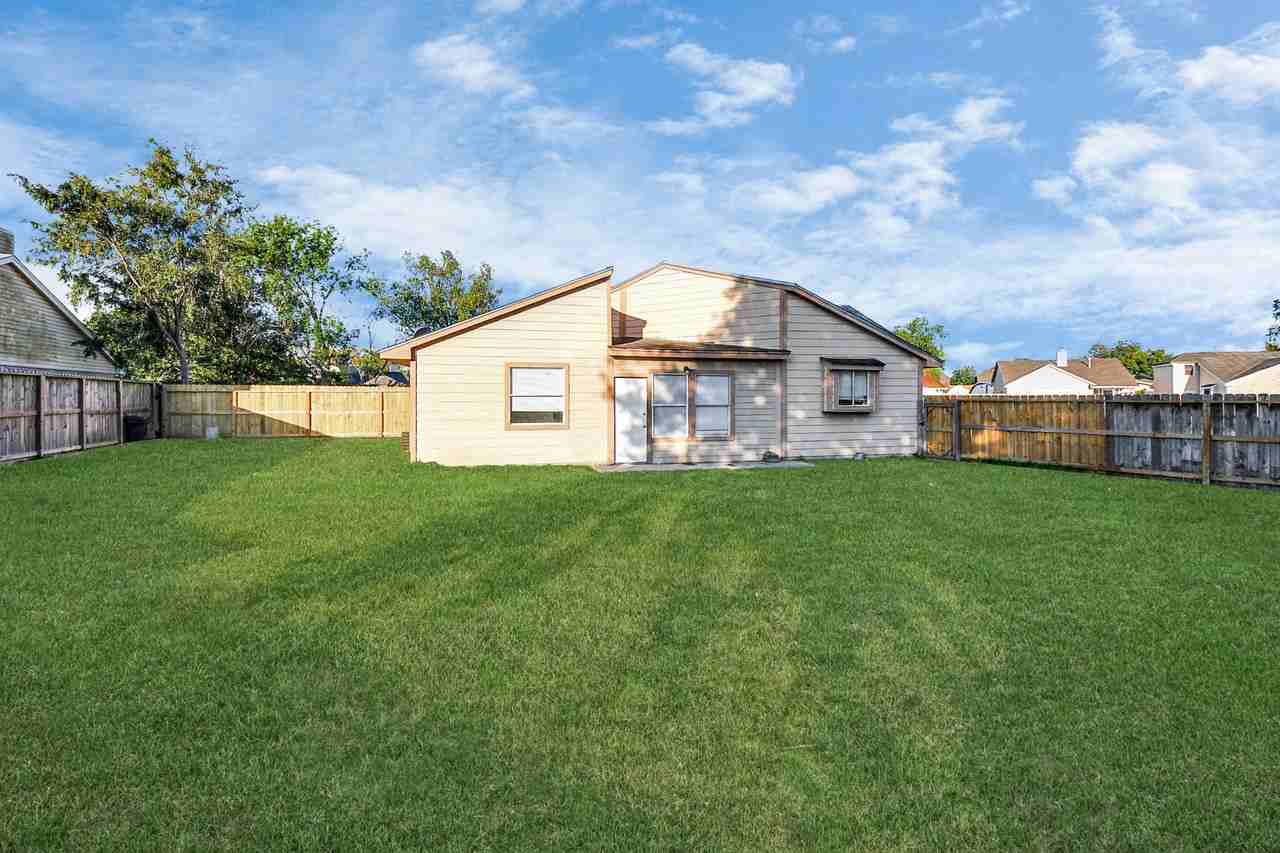 19919 Westcliffe Court #19919 - Photo 5 of 35