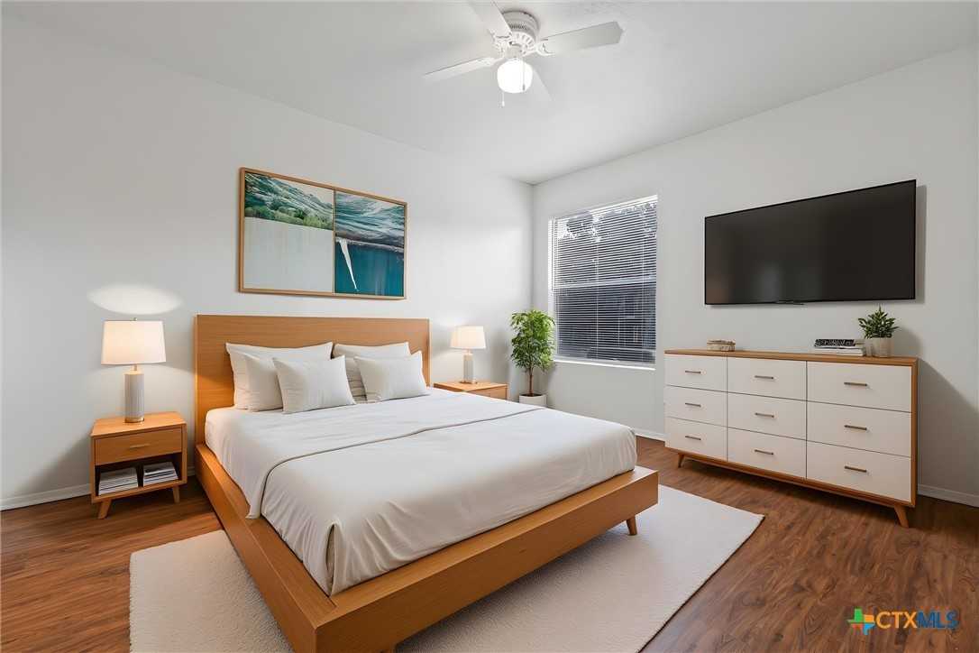 205 Craddock Avenue #205D7 - Photo 4 of 25