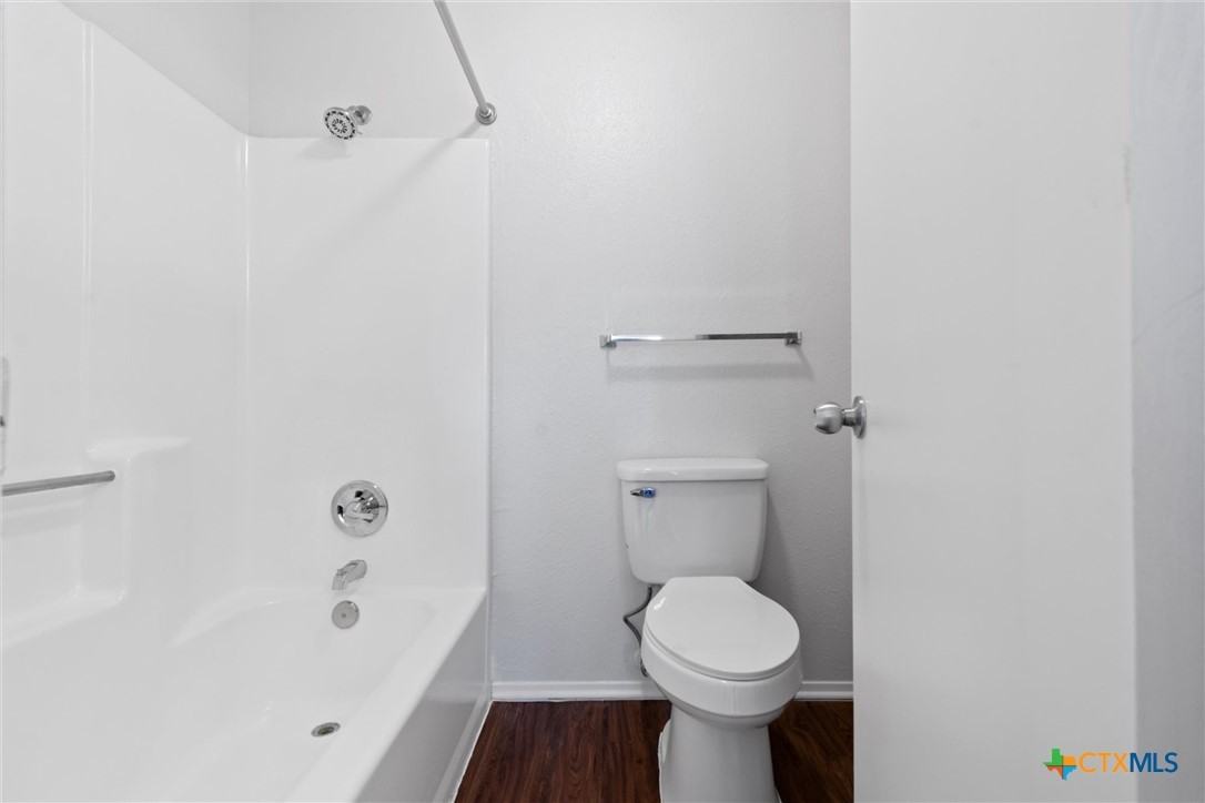 205 Craddock Avenue #205D7 - Photo 5 of 25