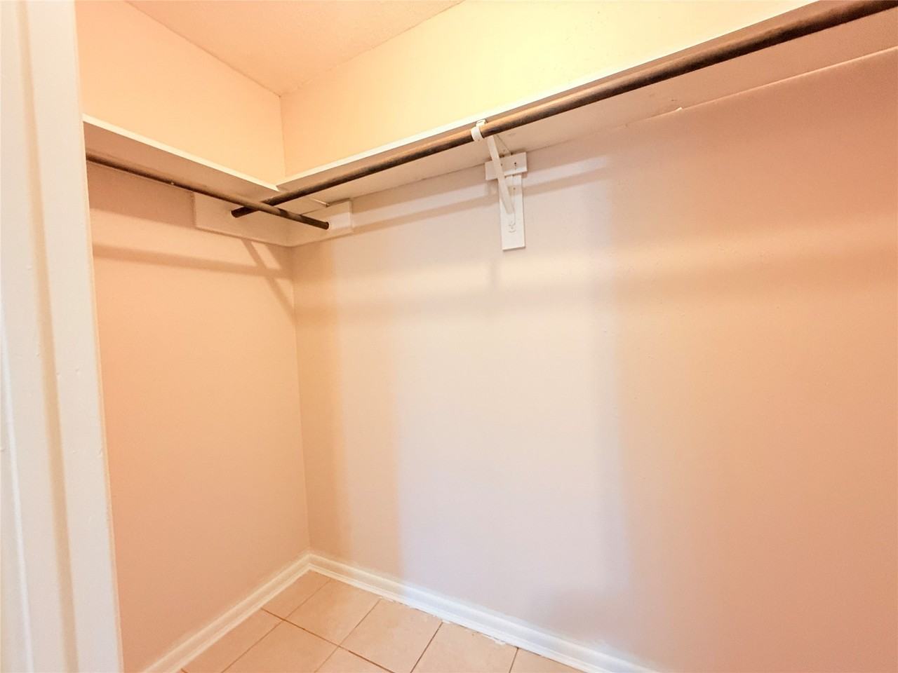 208 Laurie Lane #208 - Photo 5 of 35