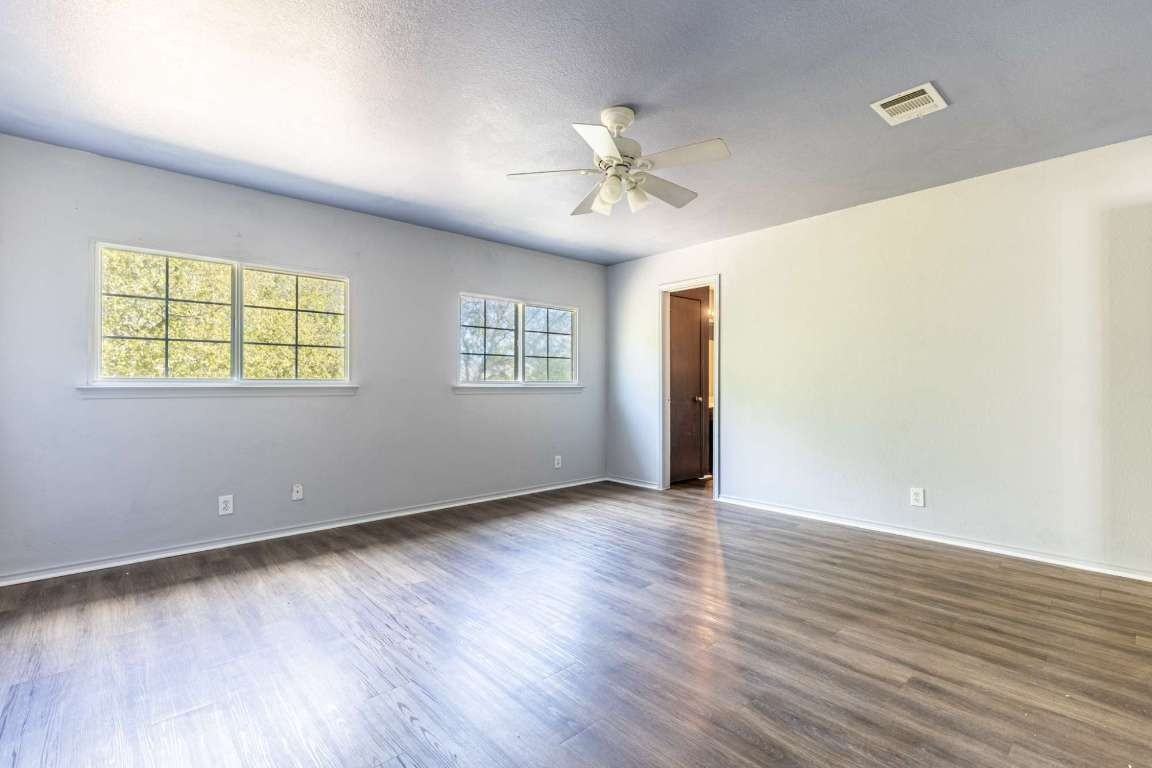 1422 Meadow Parkway #1422 - Photo 5 of 28