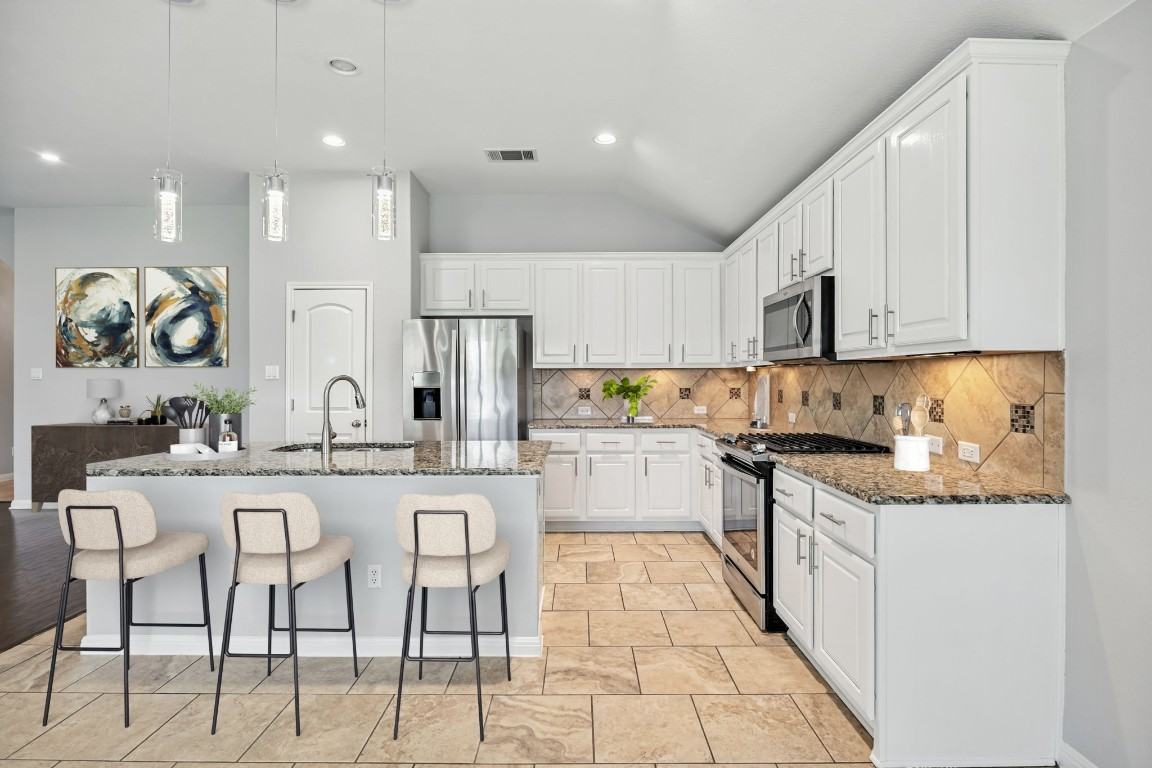 140 West Highfield Street #140 - Photo 3 of 30