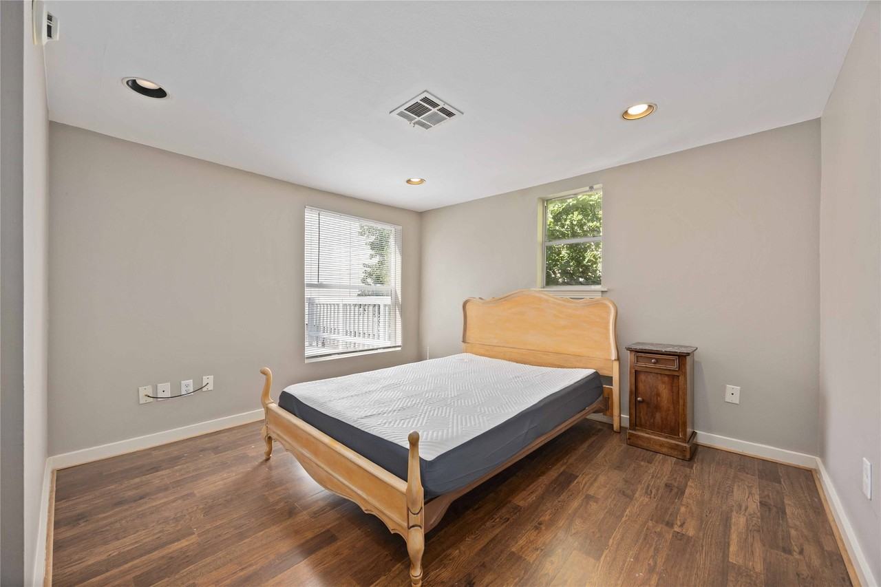 1711 Wentworth Street #1711