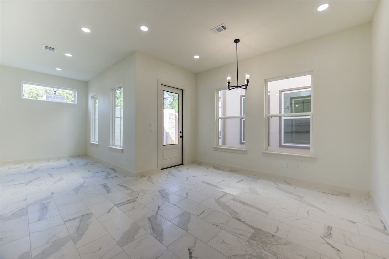 2915 El Fenice Ln #2915 - Photo 4 of 46