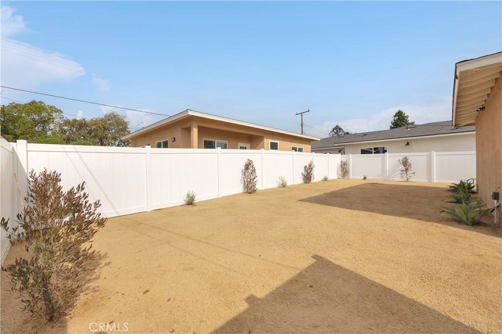 303 East Mayfair Avenue #303 - Photo 6 of 25