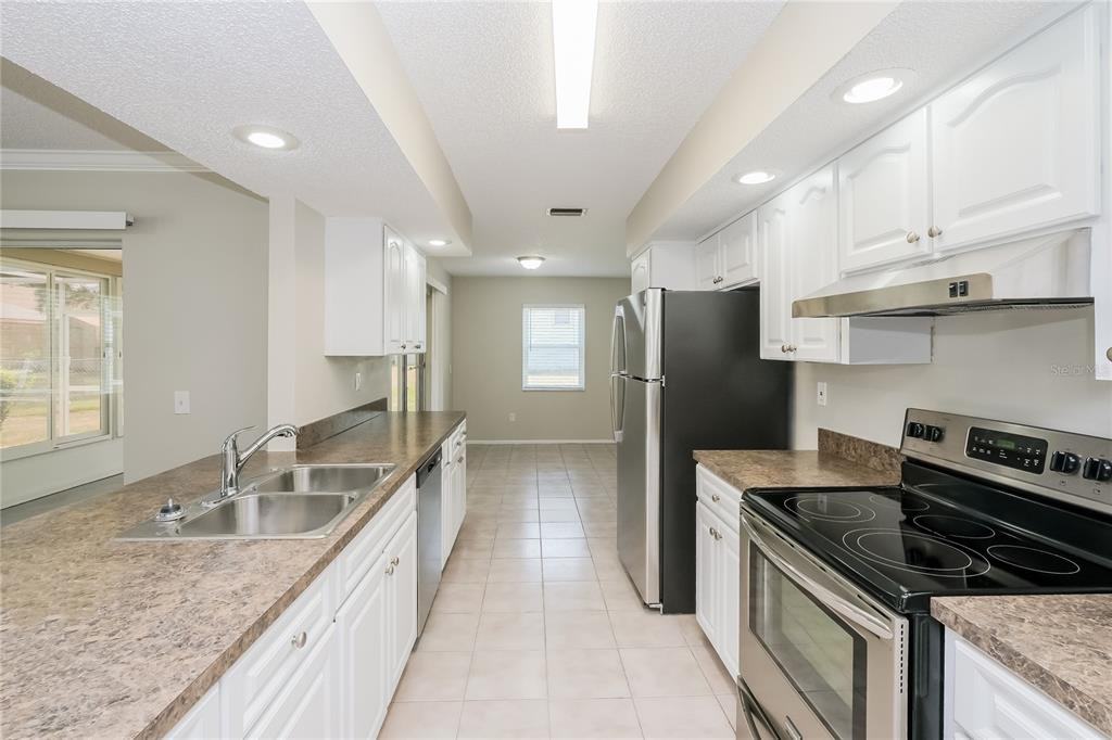 1202 Macfarlane Avenue #1202 - Photo 7 of 16