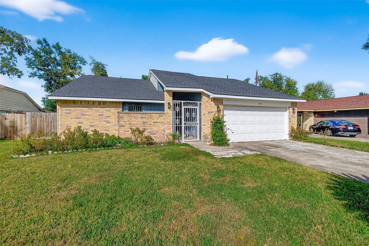 5530 Oak Falls Drive #5530 - Photo 2 of 40