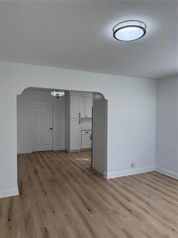 2924 W Braddock St #2924 - Photo 3 of 11