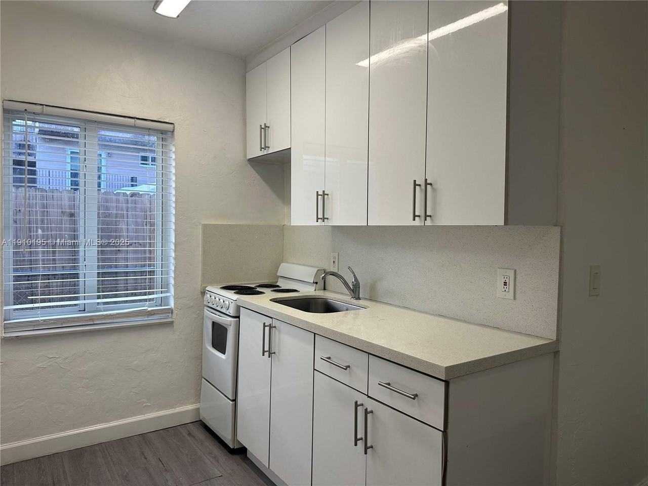 2001 Nw Flagler Ter #2001-4 - Photo 6 of 10