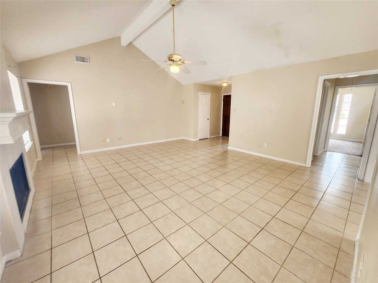 19722 Ridge Falls Ct #19722 - Photo 6 of 21