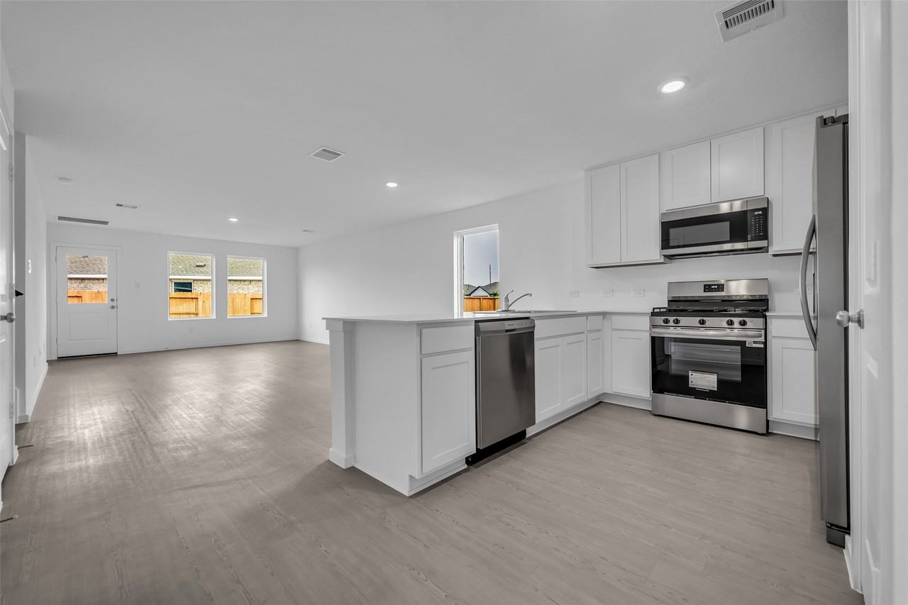 26710 Scarlet Willow Drive #26710 - Photo 3 of 42