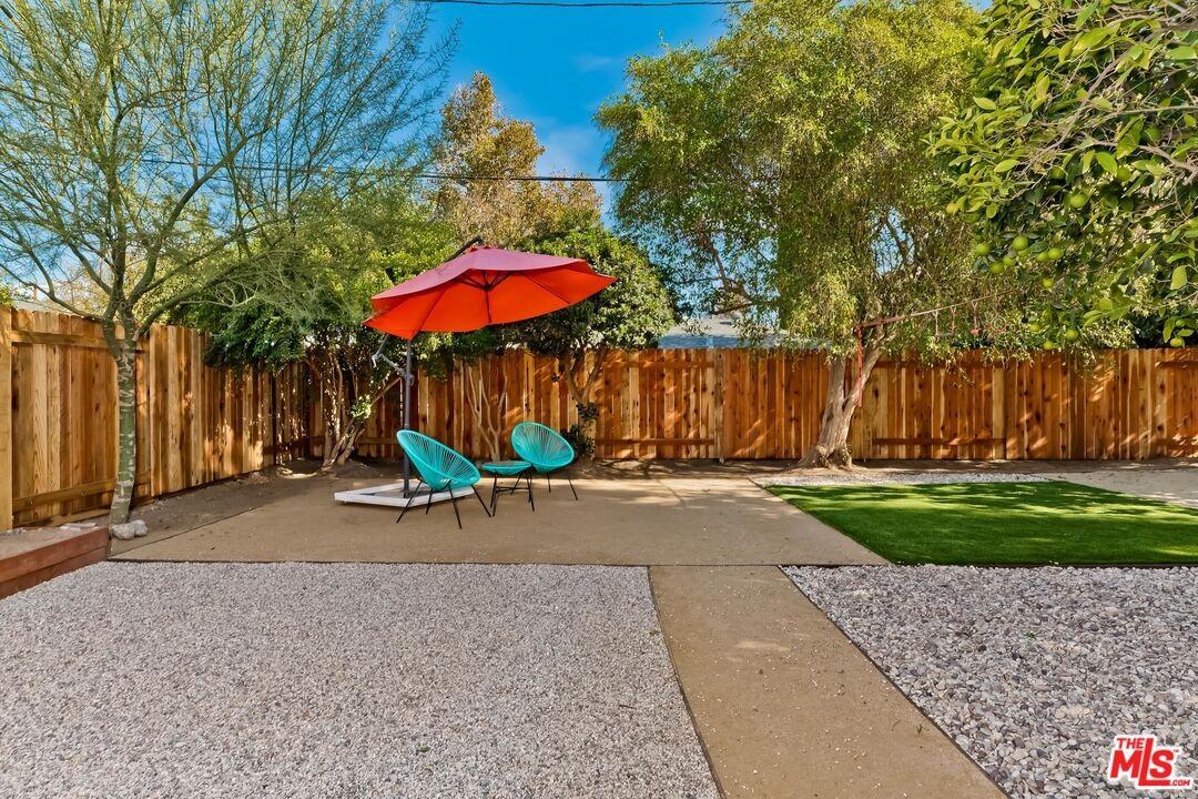 7236 Encino Ave #7236 - Photo 3 of 36