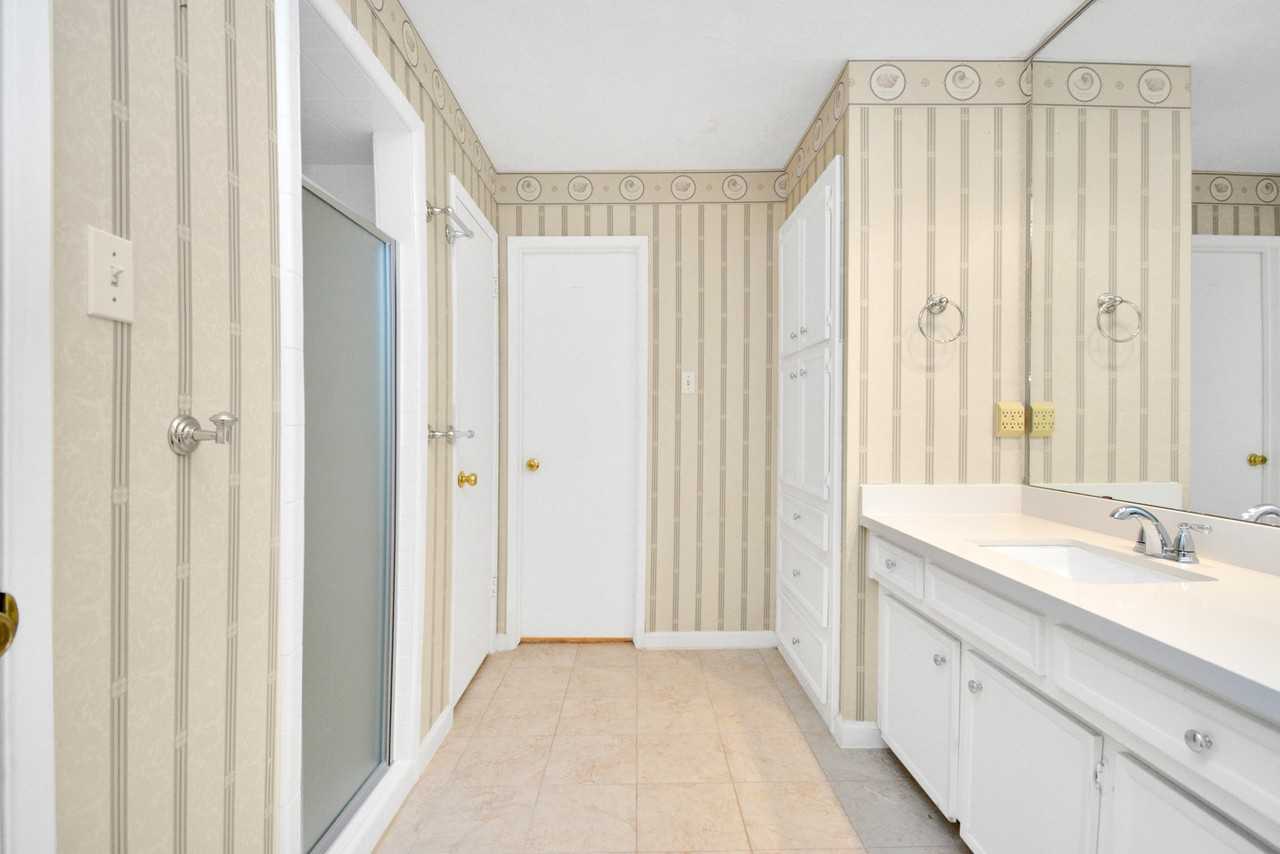 2818 Colonial Dr #2818 - Photo 5 of 29