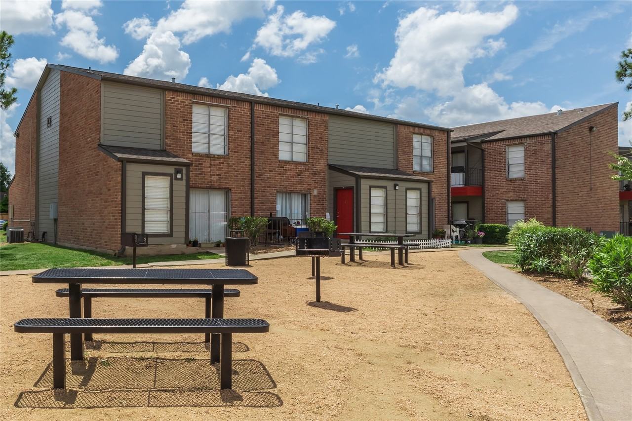 13949 Bammel North Houston Road #13949-333 - Photo 2 of 6