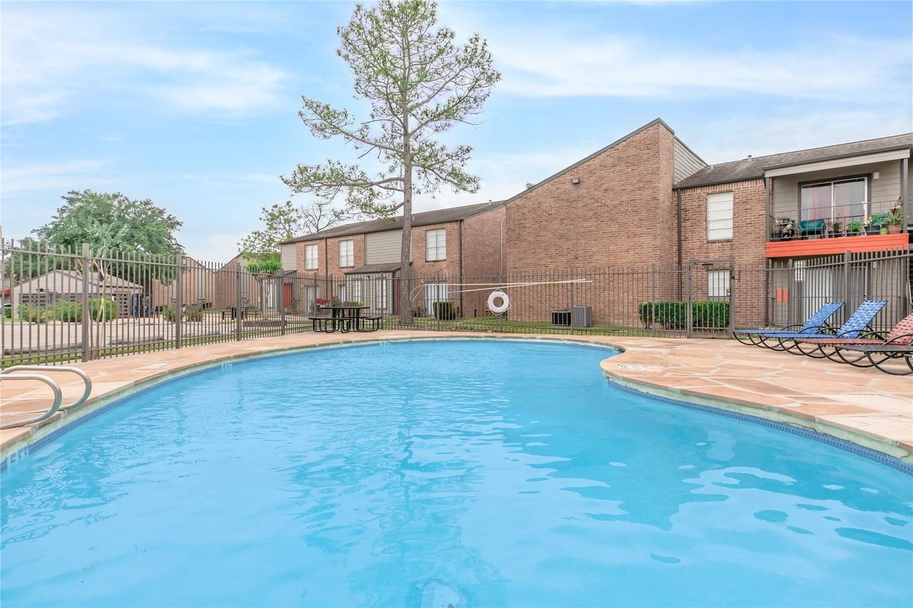 13949 Bammel North Houston Road #13949-333 - Photo 4 of 6