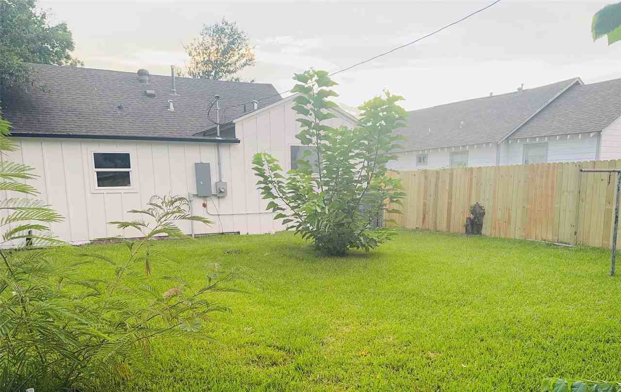 4716 Siegel St #4716A - Photo 2 of 33