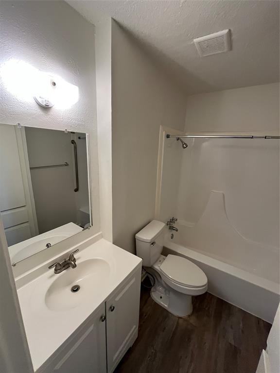 824 Johnnie Row #824 - Photo 2 of 25