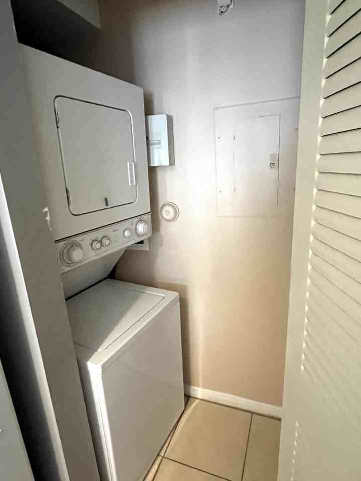 7808 Sonoma Springs Circle #7808-208 - Photo 3 of 20